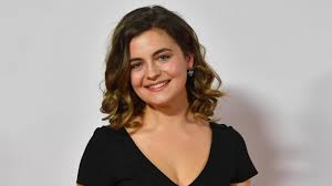 Bergdoktor schauspieler ronja forcher / bergdoktor schauspielerin ronja forcher postet bild im blickfang outfit aber wieso von diesem heiklen platz stars : Der Bergdoktor Ronja Forcher Begeistert Fans Mit Diesen Neuigkeiten Gala De