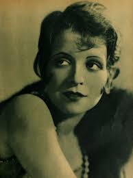 Edna Mayo's Instagram, Twitter & Facebook