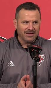 Louisville women's basketball coach Jeff Walz discusses going from 'good to  bad' after win over Cal