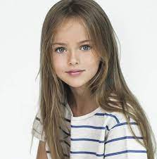 Fille de 12 ans canon / comment devenir belle a 11 ans : Societe Un Statut Qui Fait Polemique La Plus Belle Enfant Du Monde Est La Fille D Un Ancien Footballeur Lorrain