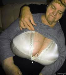 Diashow - Oma Porno Foto