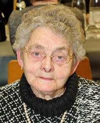 Josephine Grimm's Instagram, Twitter & Facebook