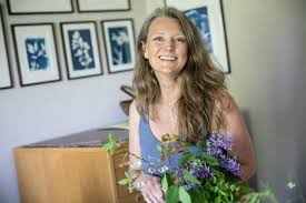 Så gör du blå konst av växter