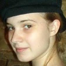 艾米麗·哈金斯_百度百科