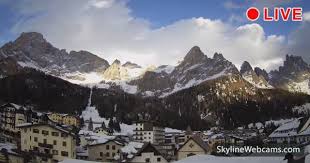 From its advantageous location, visitors can hike in the heart of the pala group and into parco naturale paneveggio pale di san martino. Webcam San Martino Di Castrozza Die Dolomiten