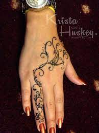 Finger Hand Curvy Tattoo Hand And Finger Tattoos Hand Tattoos For Girls Henna Finger Tattoo