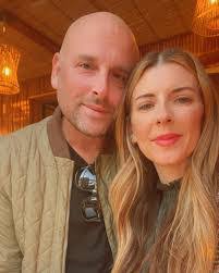 Nicole Neves's Instagram, Twitter & Facebook