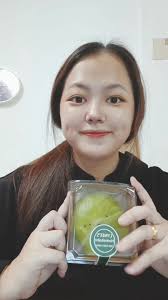 Ly Nee updated her status.