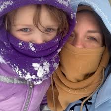 Hello cozy gamers!!! I'm looking for a recommendation for an ios game (or  games 😁) I'm a mom of two, juggling two jobs and a business. So its really  chaotic in the