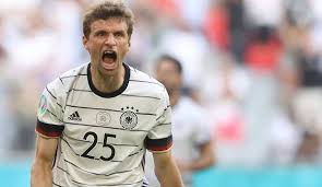 Thomas müller fällt gegen ungarn aus die deutsche nationalmannschaft muss im abschliessenden gruppenspiel an der em gegen ungarn auf thomas müller verzichten. Dfb Pressekonferenz Mit Thomas Muller Und Serge Gnabry Im Liveticker Zum Nachlesen