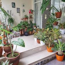 Cara membuat taman kecil di depan. 9 Desain Taman Rumah Mulai Dari Yang Sederhana Sampai Modern Bikin Suasana Jadi Segar Dan Adem