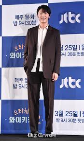 Dhl express offers shipping, tracking and courier delivery services. ì‹ í˜„ìˆ˜ ìŠ¤í¬ì¸ ì„œìš¸ ì™€ì´í‚¤í‚¤2 ì‹ í˜„ìˆ˜ Jtbc ì²­ì¶˜ë¬¼ ì „ë¬¸ ë°°ìš° ì„ í•œ ëˆˆ ì‚¬ë²•ì—°ìˆ˜ì› 16ê¸°ì¸ ì‹ í˜„ìˆ˜ ì‹ ìž„ ë¯¼ì •ìˆ˜ì„ì€ ì œì£¼ì§€ê²€ ë¶€ìž¥ê²€ì‚¬ì™€ ëŒ€ê²€ ì •ë³´í†µì‹ ê³¼ìž¥ ë§ˆì•½ê³¼ìž¥ì„ ì§€ëƒˆë‹¤ Easterf Lymph