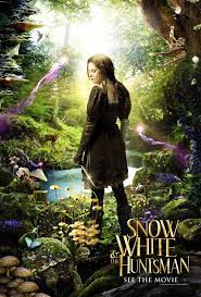 Almost a decade later, a grown snow white is still in the clutches of the queen. Snow White And The Huntsman Snow White And The Huntsman Wiki Fandom