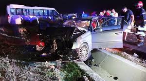 În accident au fost implicate două unități de transport, un volkswagen golf, dar și un microbuz mercedes cu. Pentru Galati Accident Grav Accident Rutier Noaptea Facebook