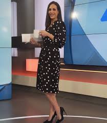 Η τηλεοπτική πορεία της ανθής βούλγαρη ξεκίνησε από τη ζώνη της της ψυχαγωγίας, αλλά τελικά την κέρδισε η. An8h Boylgarh Etoimazetai Na Nty8ei Nyfoyla Kai Kanei Ton Diko Ths Apologismo Fthis Gr