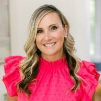 Michelle Mallery's Instagram, Twitter & Facebook