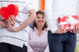 En los países cristianos esta celebración sirvió para venerar debido a que su campaña se fue extendiendo por todo el territorio, el presidente woodrow wilson, en 1914, declaró que el día de la madre se. Cuando Es El Dia De La Madre En Peru Y Por Que Cambia Cada Ano En El Calendario Fotos Y Video El Popular