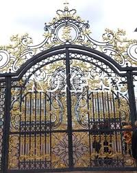 Kapılar, korkuluklar, villa hakkında daha fazla fikir görün. Ferforje Garaj Kapisi Modelleri Ferforje Garaj Kapisi Modeli Modelleri Ferforje Bahce Kapisi Garaj Main Gate Design Gate Design Wrought Iron Gates