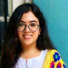 Nadia Imam's Instagram, Twitter & Facebook