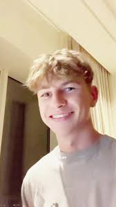 Creative Edit by Dan Lindsay