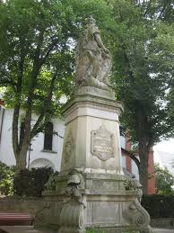 The niederwalddenkmal is a monument located in the niederwald, near rüdesheim am rhein in hesse, germany. Germania Denkmal Soll An Das Obere Schloss In Siegen Versetzt Werden Siwiarchiv De