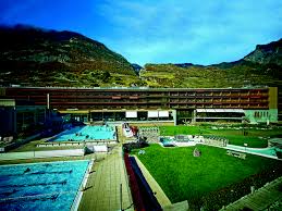 It is in the middle of the bains de saillon thermal. Les Bains De Saillon Badeplausch Im Herzen Des Wallis Reiseziele Ch