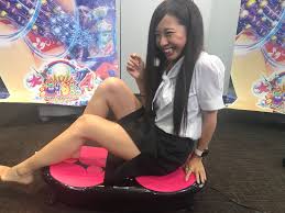 DMMぱちタウン公式💮 on X: 【月刊海ッ娘11月号スタート！】 今月は再び倖田柚希が先生役として参戦！そして、今月のアイドルは萌木七海！今週は大海4のビッグバイブを体験しよう！ということで、お二人にはブルブル震えてもらっています・・  t.coXXmD5xDqmz ...