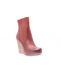 Maybe you would like to learn more about one of these? Bottines Compensees