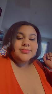 Hello everyone my name is Quel 👋🏼 I’m 24 female 💋 bisexual and open  minded, stay in the Greensboro NC area 📍 looking for friends and possibly  more😁