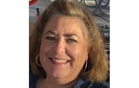 Elizabeth Engman's Instagram, Twitter & Facebook