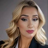 Mirna Hammoud's Instagram, Twitter & Facebook