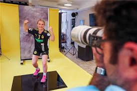 Kgaa, ballspielverein borussia 09 e.v. Ex Bvb Spielerin Stella Kramer Kehrt Aufs Handballfeld Zuruck Neustart In Recklinghausen