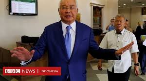 #dsnajibrazak #dsrosmahmansor welcome back to girlboss commentary. Kasus Korupsi Puluhan Triliun Di 1mdb Dilanjutkan Pengacara Mantan Pm Najib Razak Najib Terkejut Ia Mengira Akan Dibebaskan Bbc News Indonesia
