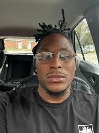 Come play Fortnite or COD6 w/ me !!! Come support small streamers! Follow  me https://m.twitch.tv/davincibby1