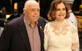 Rosamaria murtinho, nome artístico de rosa maria pereira murtinho, (belém, 24 de outubro de 1935), é uma atriz brasileira. Rosamaria Murtinho E Mauro Mendonca Comemoram 60 Anos De Casamento Bem Parana