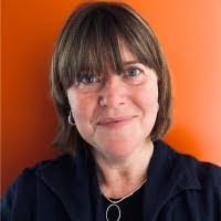 Jennifer Dignam's Instagram, Twitter & Facebook