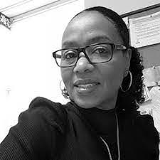 Shawna Moses's Instagram, Twitter & Facebook