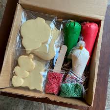 Making icing for decorating cookies seems pretty simple. Christmas Diy Cookie Decorating Kit The Chocolate Dozen