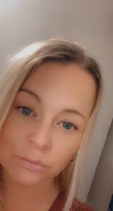 Mixed eyes...most often green but can also be greyish