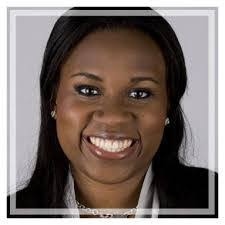 Darcie Farrell's Instagram, Twitter & Facebook