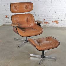 A modern take on the nineteenth century club chair. Mid Century Modern Plycraft Eames Style Lounge Chair Ottoman Saddle Color Warehouse 414