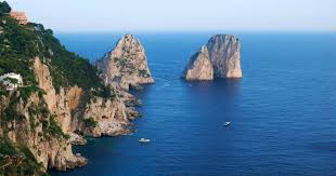 Datteri di mare, datterari, sub, vongole e pali. Esplosivi E Martelli A Percussione Contro I Faraglioni Di Capri Per Pescare Datteri 19 Arresti Desertificata Quasi Meta Delle Pareti Il Fatto Quotidiano