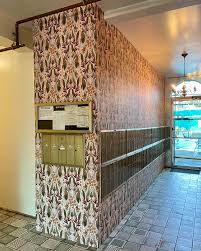 Our Hidden courtyard pool at The Allison in Franklin Village is ready for  the Holiday Season 🎄🎄🎄swipe right to see this newly renovated and  upgraded finishes that blend perfectly in the hip