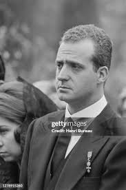 551 Grandma King Stock Photos, High-Res Pictures, and Images