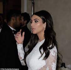 Dakota fanning long straight hairstyle. Kim Kardashian Gets Roasted By Fans Over Her Spelling Mistakes Kim Kardashian Hair Kardashian Hair Kim Kardashian Makeup