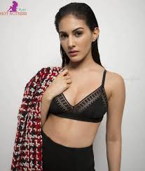 Amyra recounts her experience on the sets of anegan. 49 Hot Photos Of Amyra Dastur Make You Smile