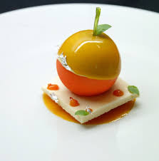 Coulis Concentre Au Vinaigre Balsamique Blanc Coque De Chocolat Blanc Sable Aux Amandes Marmelade Meringue Dessert Gourmand Idee Patisserie Art Culinaire