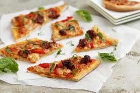 Grilled Pizza From Mybakingaddiction Grilled Pizza Grilled Pizza Recipes Pizza Recipes