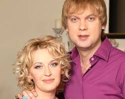 Сергей светлаков воспринял известие о том, что его бывшая жена вновь собирается замуж, вполне. Kak Byvshaya Zhena Sergeya Svetlakova Vyskazalas O Razvode Lifestyle Seldon Novosti