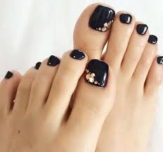 However, if you are patient, you can easily make your nails look amazing. 60 Stylish Toe Nail Designs For All Seasons In 2020 Yve Style Com